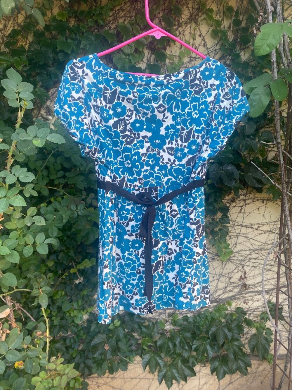 Loft Tropical Floral Pattern Blue and White Short Sleeved Top - Size Large - Picture 7 of 10